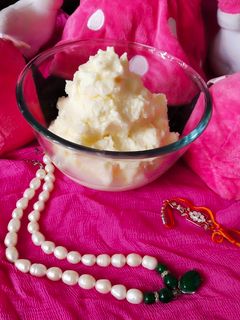 मक्खन (makhan recipe in Hindi) रेसिपी मुख्य फोटो