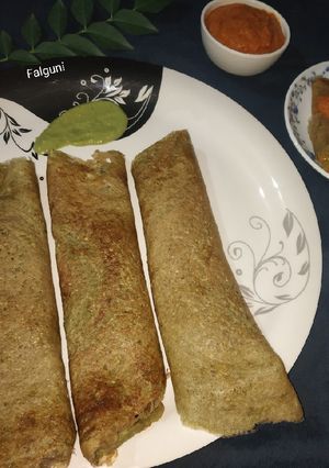 મગ દાળ ઢોસા (‍Mung Dal Dosa Recipe In Gujarati) રેસીપી મુખ્ય ફોટો