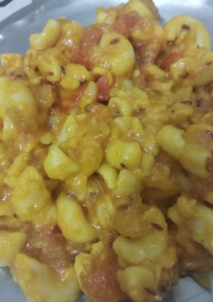 A picture of Tadka Khichdi with Macaroni.
