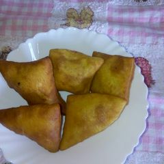 A picture of Cinnamon mandazi.