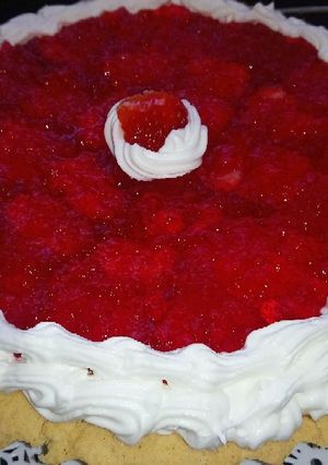 Una foto de Tarta de frutilla 🍓🍓