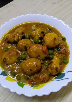 নতুন আলুর দম (Aloor dum recipe in Bengali) রেসিপির প্রধান ছবি