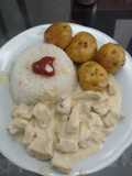Pollo en salsa de queso