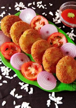पोहे के कबाब (Pohe ke Kebab recipe in Hindi) रेसिपी मुख्य फोटो