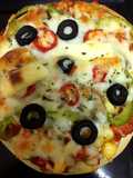 Fusion chicken tikka pizza 😊