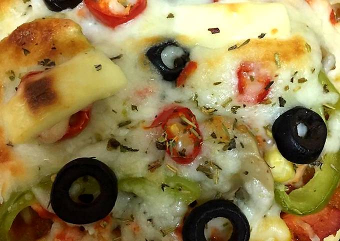 Recipe: Delicious Fusion chicken tikka pizza 😊