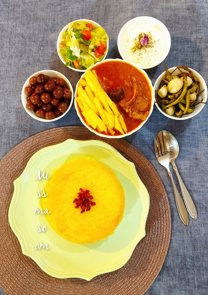 عکسی از دستور خورشت قیمه با آلو