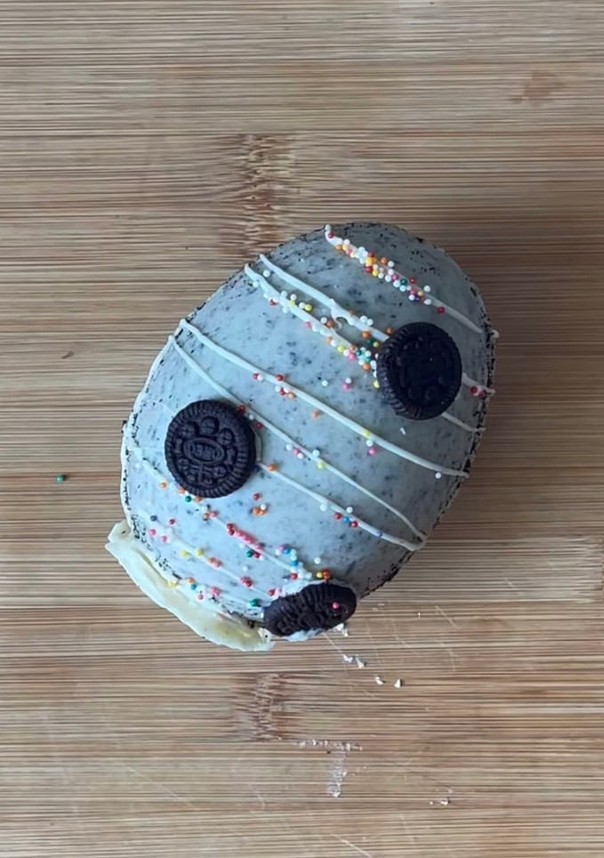 Una foto de Huevos de Pascua rellenos Oreo