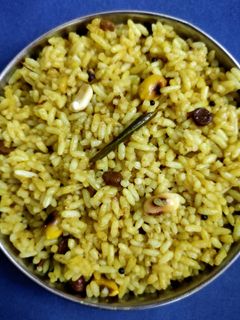 பிரண்டை புளியோதரை (Pirandai puliyotharai recipe in tamil) செய்முறை முக்கிய புகைப்படம்