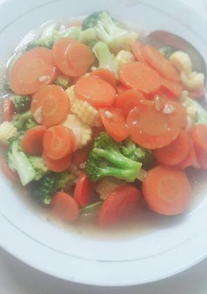 Foto resep Sayur brokoli pelangi sederhana