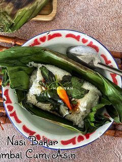 Foto resep Nasi Bakar Sambal Cumi Asin Kemangi