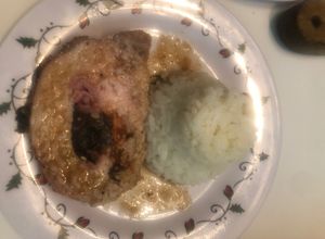 Una foto de Solomillo de cerdo relleno con tocino y ciruela