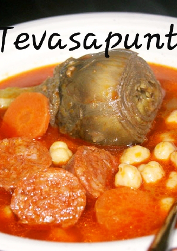 Una foto de Garbanzos con alcachofas 🌶🥕🍅