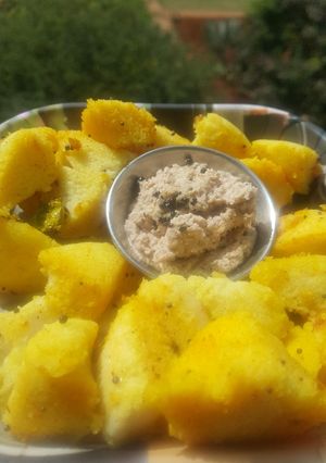 चटपटी इडली(Chatpati idli recipe in Hindi) रेसिपी मुख्य फोटो