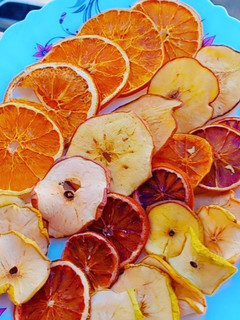 عکسی از دستور چیپس میوه توستر(سیب و پرتغال)