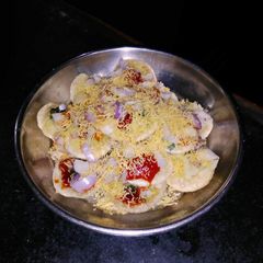 A picture of Papadi chat.