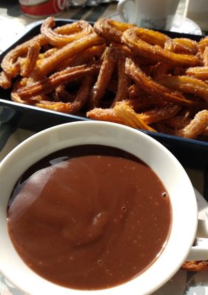 Una foto de Churros con Chocolate