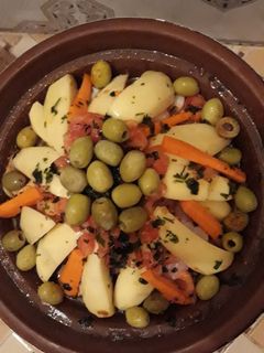 صورة لوصفة طاجين بالدجاج والخضر