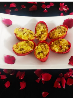 மினி நட்ஸ் கப் கேக் (Mini nuts cup cake recipe in tamil) செய்முறை முக்கிய புகைப்படம்