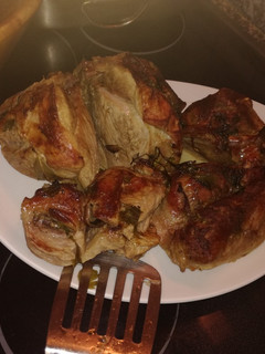 Una foto de Pata de jamón asado con salsa estilo galicia