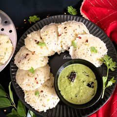 A picture of Bottle Gourd Idli.