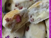 Una foto de pan de salami y queso