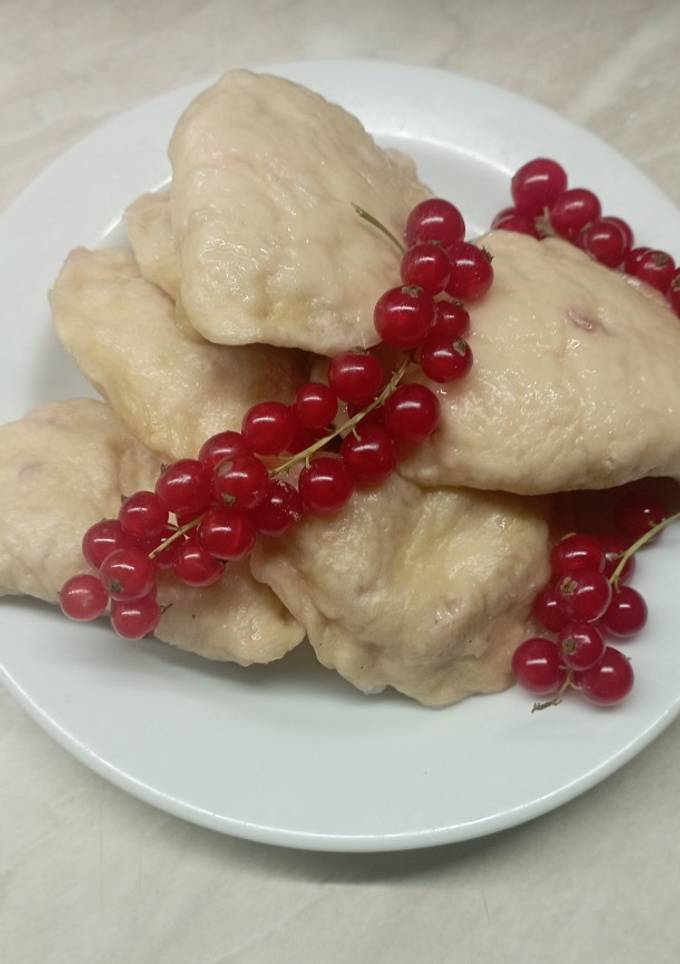 Вареники з порічками на ряжанці