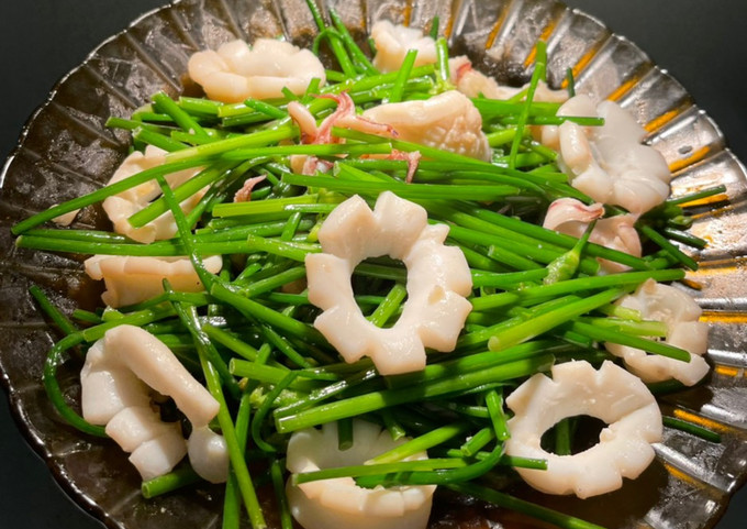 Cách Làm Món Mực Xào Bông Hẹ của Bách Hợp - Cookpad