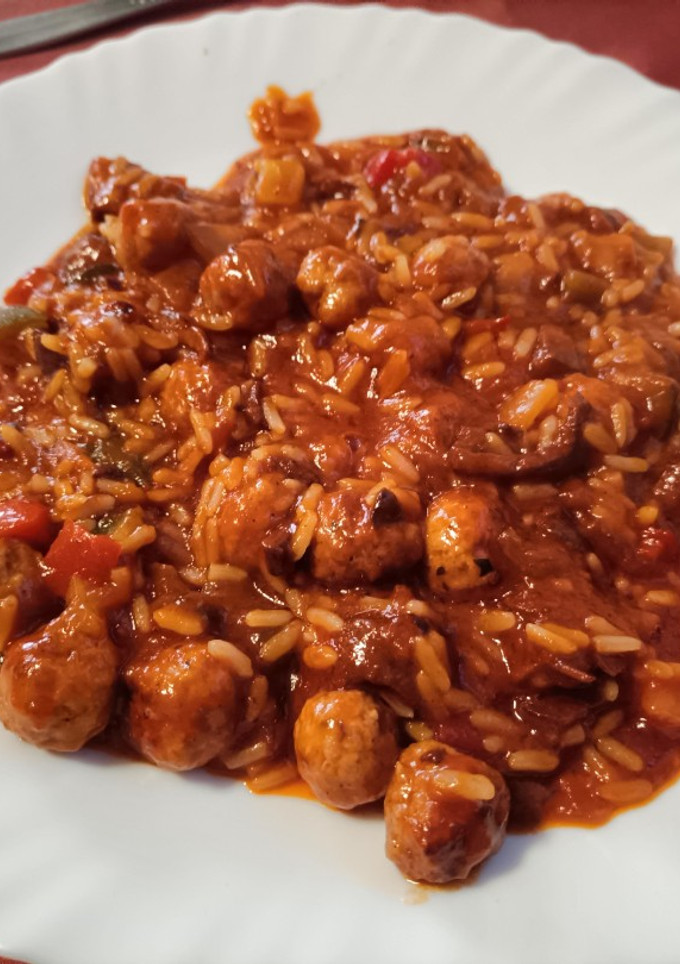 Una foto de Albondiguitas con calamares