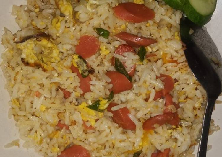 Langkah Mudah untuk Menyiapkan Nasi goreng suka suka 🥰, Lezat
