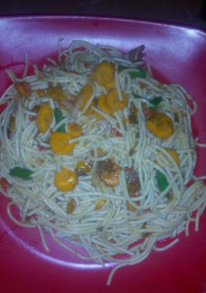 A picture of Stir fry spaghetti.