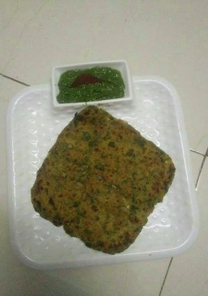 A picture of Bathua ka paratha.