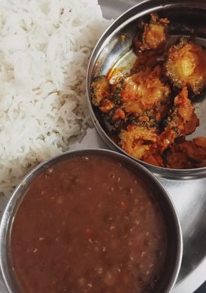 काली मलका दाल और चावल (kali malka dal aur chawal recipe in Hindi) रेसिपी मुख्य फोटो