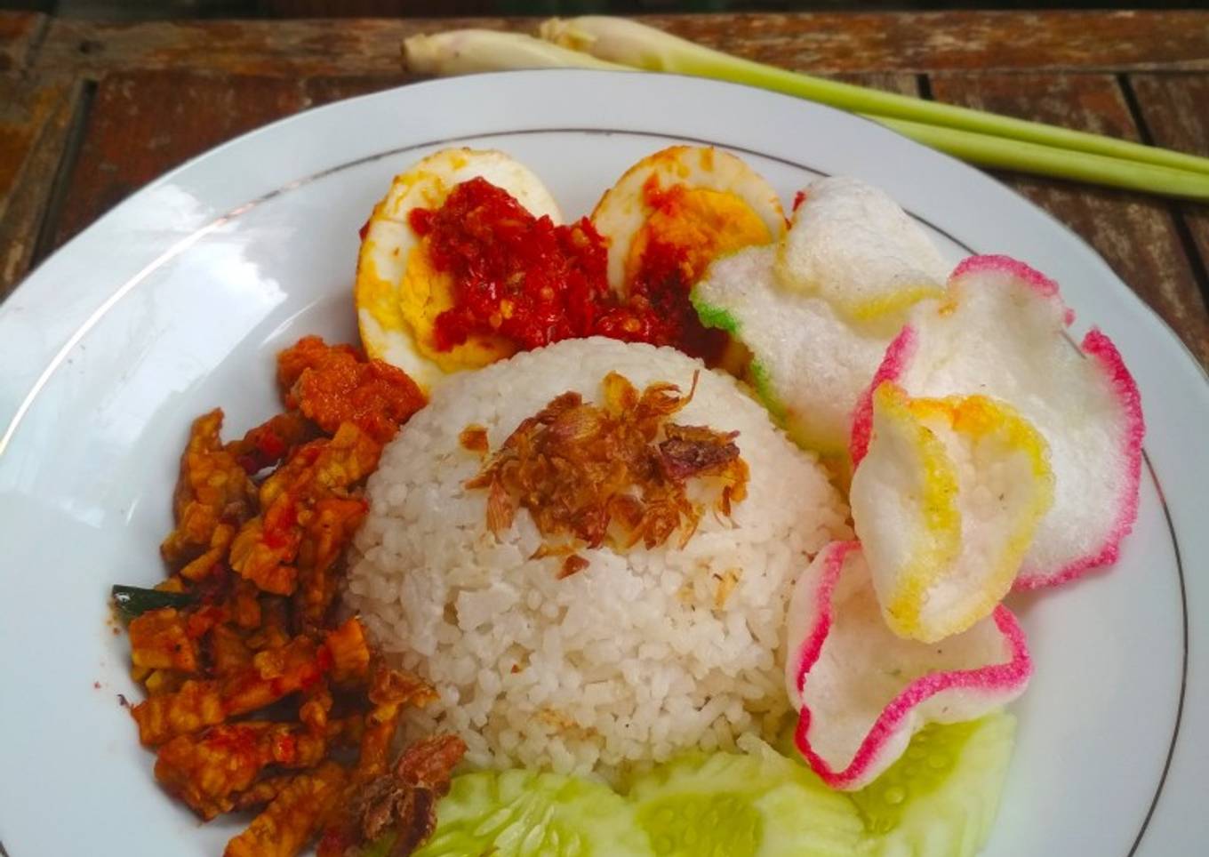 Nasi uduk (rice cooker)