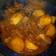 A picture of Beef Stew with Waru.
