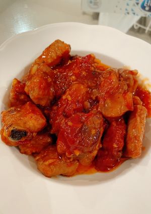 Hình của món Sườn xào chua ngọt.