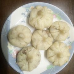 Ukandiche Modak A picture of Ukandiche Modak.