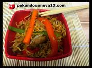 Una foto de wok de lomo de cerdo de cerdo