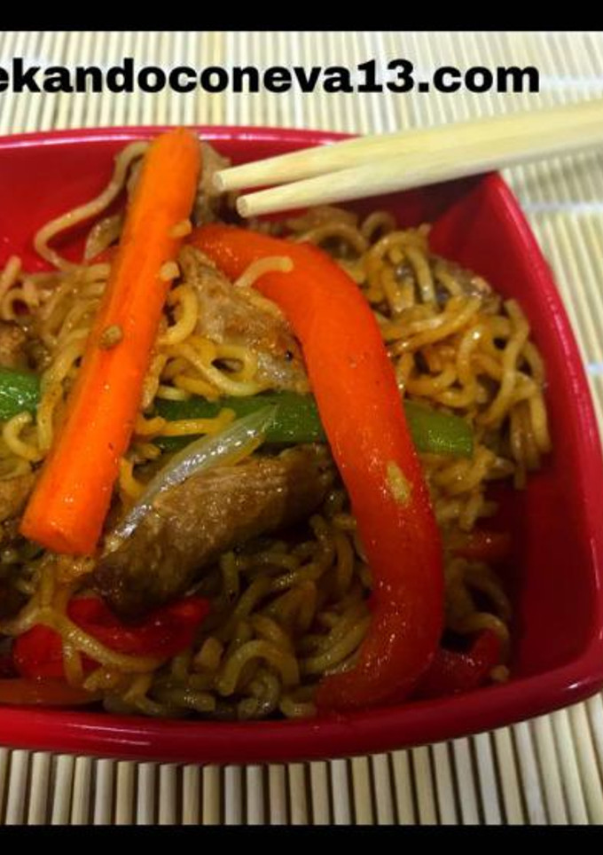 Una foto de Fideos yakisoba