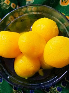 आम रसगुल्ला (Aam Rasgulla recipe in hindi) रेसिपी मुख्य फोटो