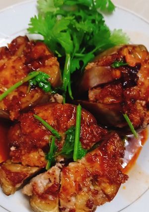 Hình của món Cà tím nhồi thịt.