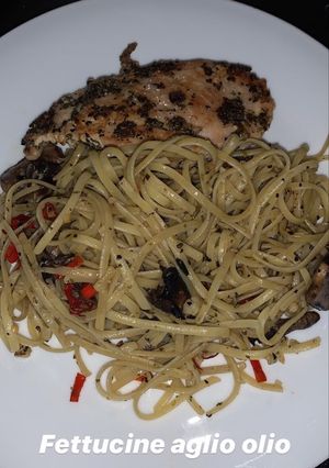 Foto resep Fettucine aglio e olio with grilled chicken