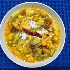 A picture of Ridge Gourd or Jhinge Shukto with Dal Bori.