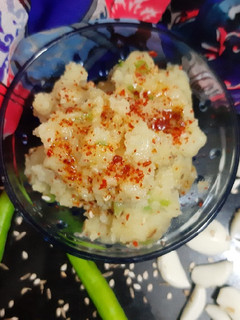 ગાર્લિક ખીચું (Garlic Khichu Recipe In Gujarati) રેસીપી મુખ્ય ફોટો