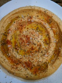 A picture of Hummus.