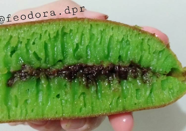 Martabak manis pandan