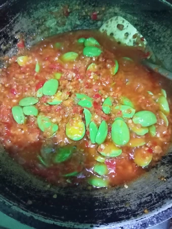 Easy Steps to Make Sambel pete awet lama the Delicious Delicious