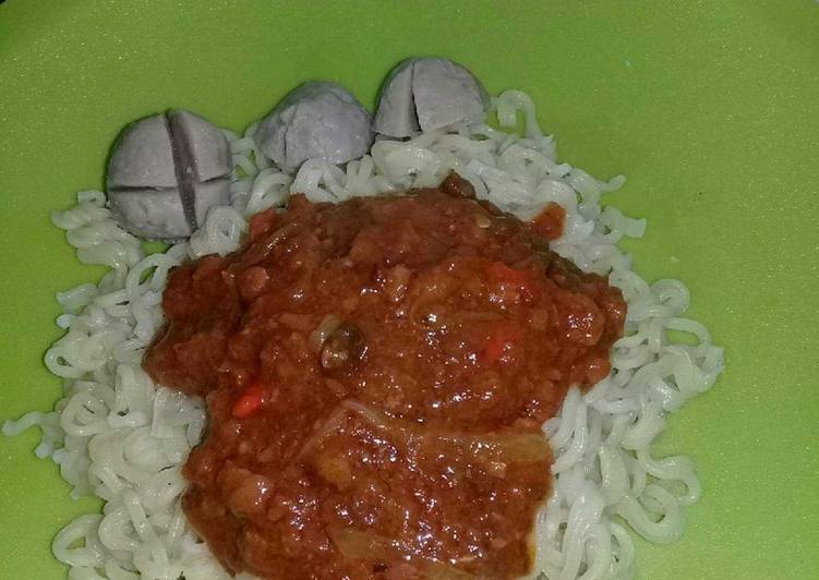 Mie Instan Bolognese