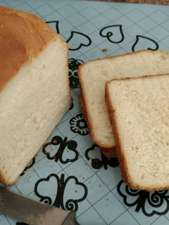 A picture of P-chan's White Sandwich Bread (in a bread machine).