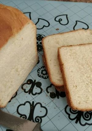 A picture of P-chan's White Sandwich Bread (in a bread machine).